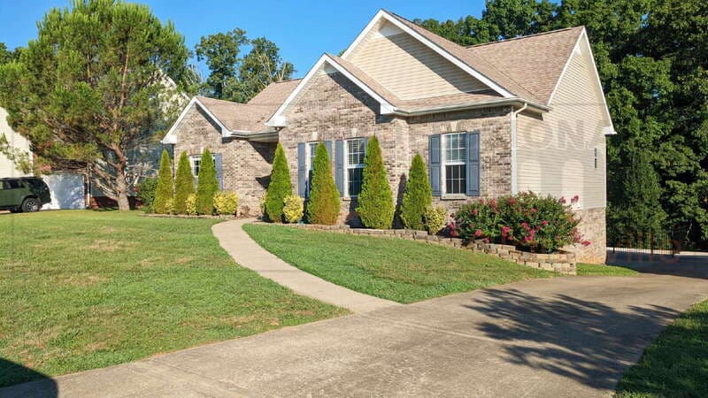 Clarksville House: 3317 Sunny Slope Drive
