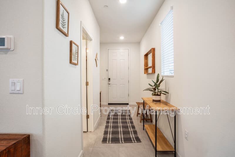 Oakley House: 169 Leprino Circle
