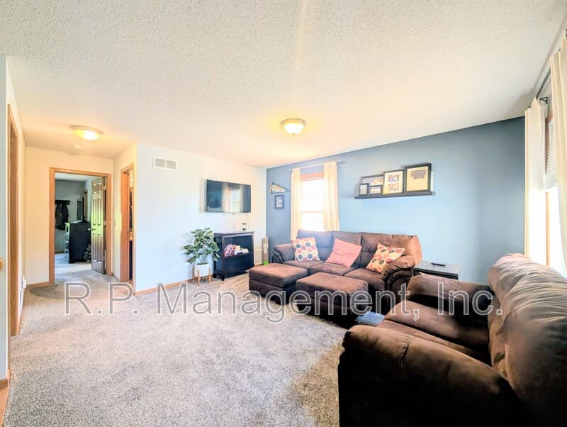 Prior Lake Townhome: 14321 Brookmere Blvd NW