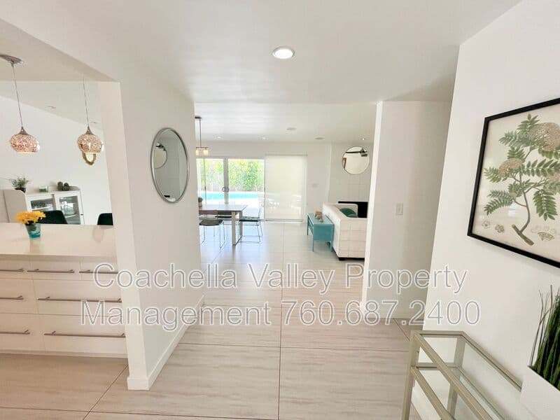 Palm Springs House: 2719 E Ventura Road