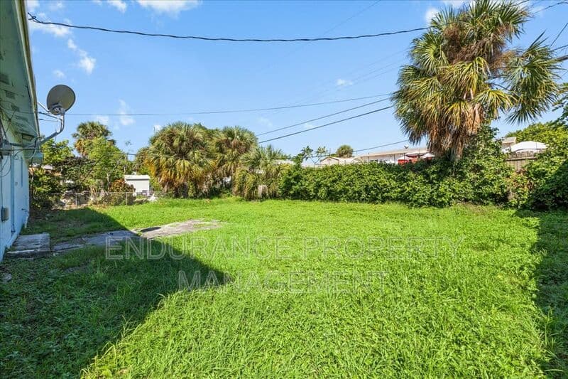 Riviera Beach House: 1130 W 23rd Street