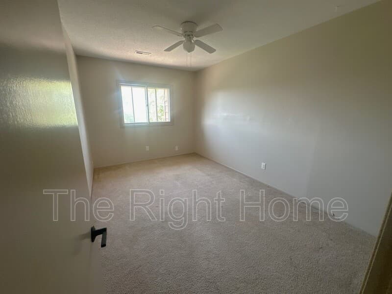 Omaha House: 5134 N 105th St