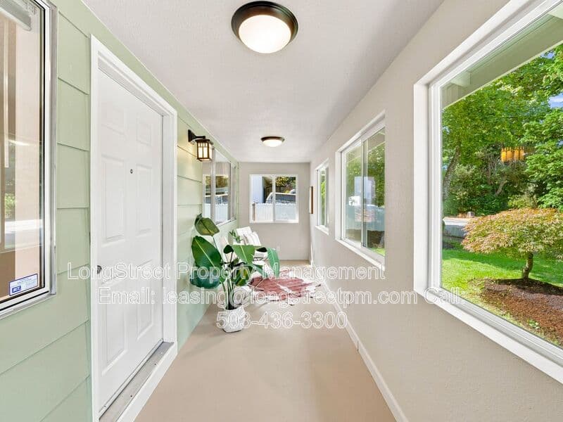 Beavercreek House: 22032 S Dans Ave