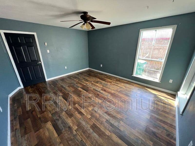 Denham Springs House: 8725 Fairoaks St