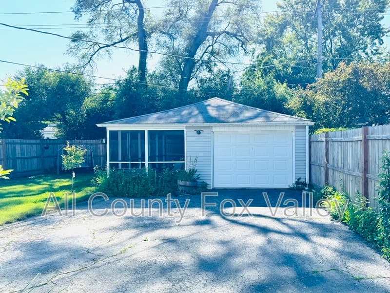 Highland Park House: 1370 Arbor Avenue