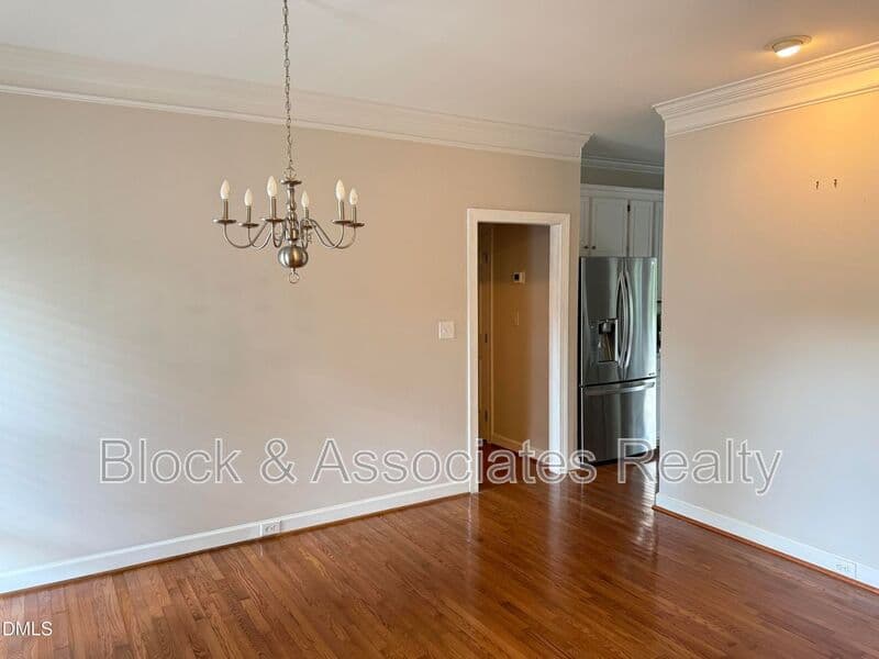 Apex House: 2006 Battlewood Rd.