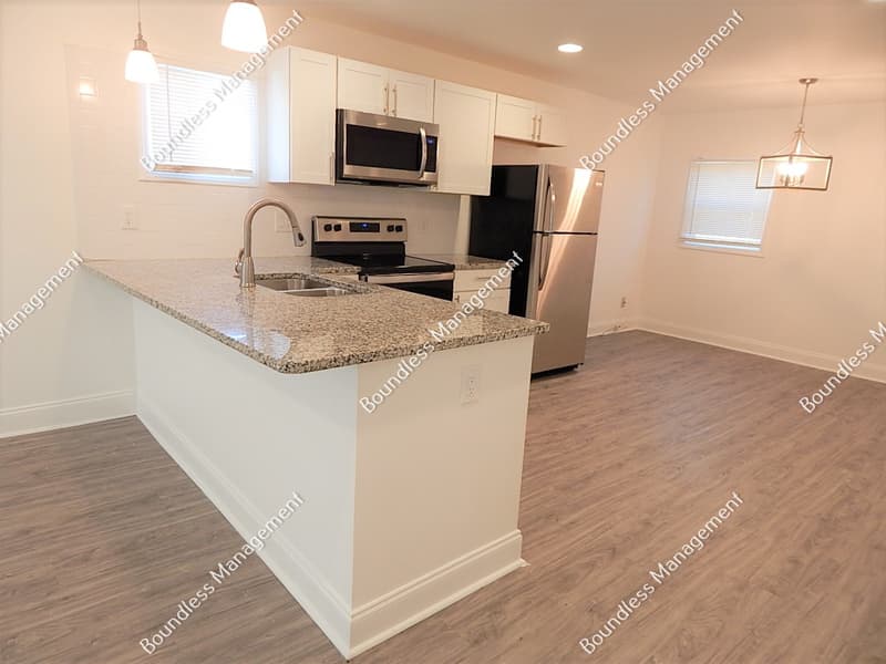 Atlanta House: 395 Westchester Blvd NW