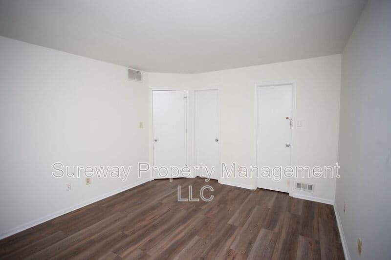 Marlton Condo: 175 Woodlake Dr