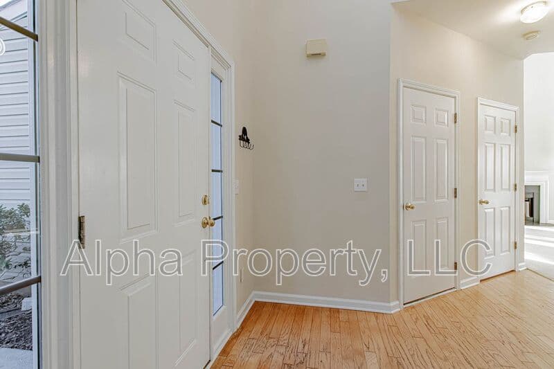 Greenville House: 7 Box Tree Way