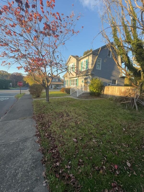 Stroudsburg House: 528 Lindbergh Avenue