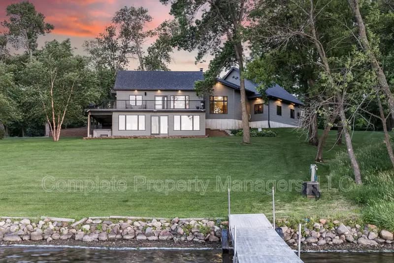 New Richland House: 23619 180th Street