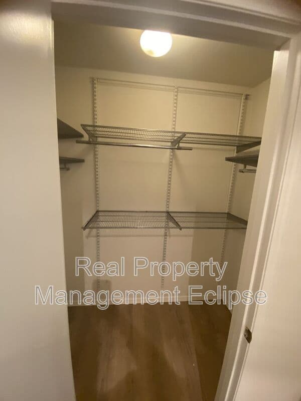 Seattle Condo: 2034 S Main St
