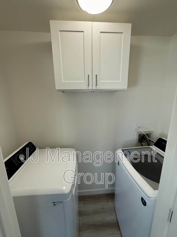 Cheney Condo: 1221 2nd Street