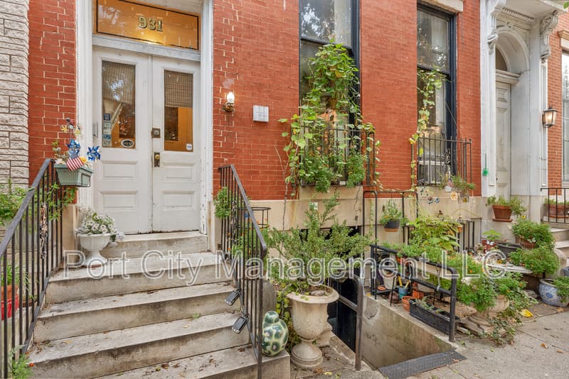 Baltimore Condo: 931 Saint Paul Street - Unit 3R