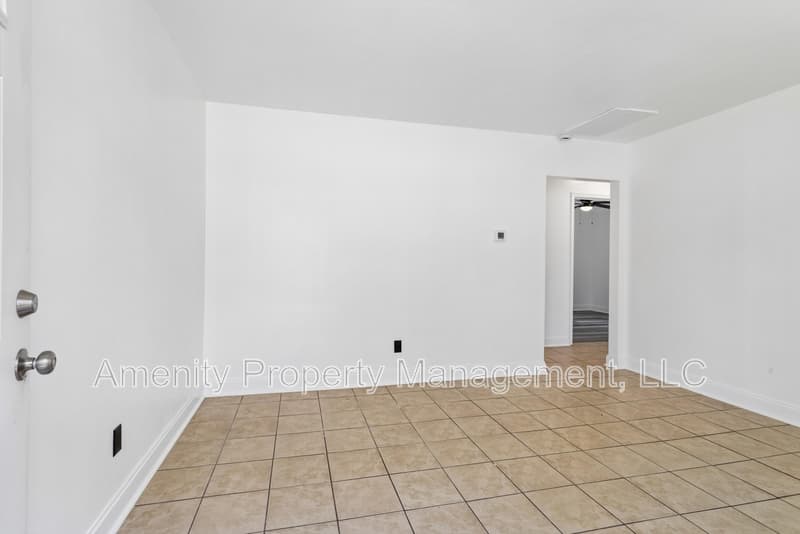 Norfolk Townhome: 1028 Modoc Avenue - A