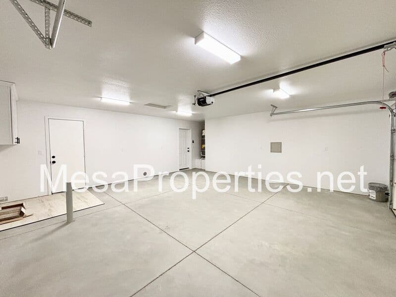 Phelan House: 13775 Schlitz Rd