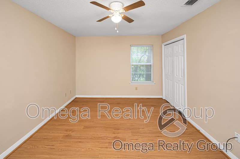 Mobile House: 4267 Springview Dr