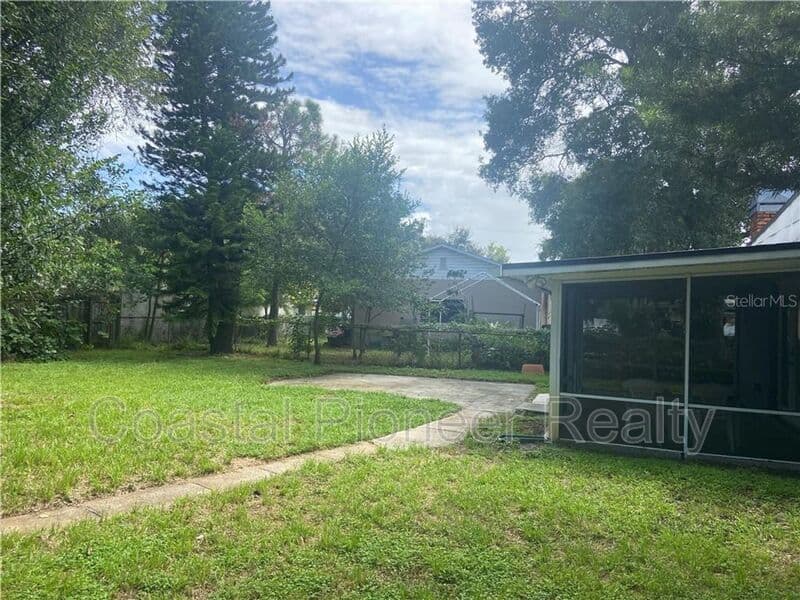 Tampa House: 1520 S Church Ave