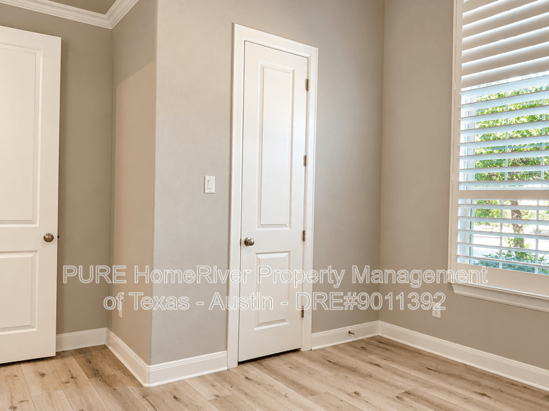 Leander House: 2416 Belen Dr