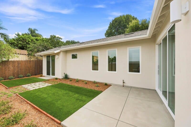 Solana Beach House: 424 North Rios Avenue
