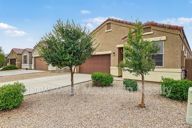 Florence House: 11553 E Sunflower Ln