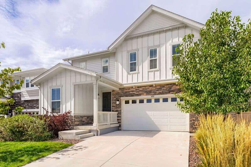 Aurora House: 6181 N Malaya St