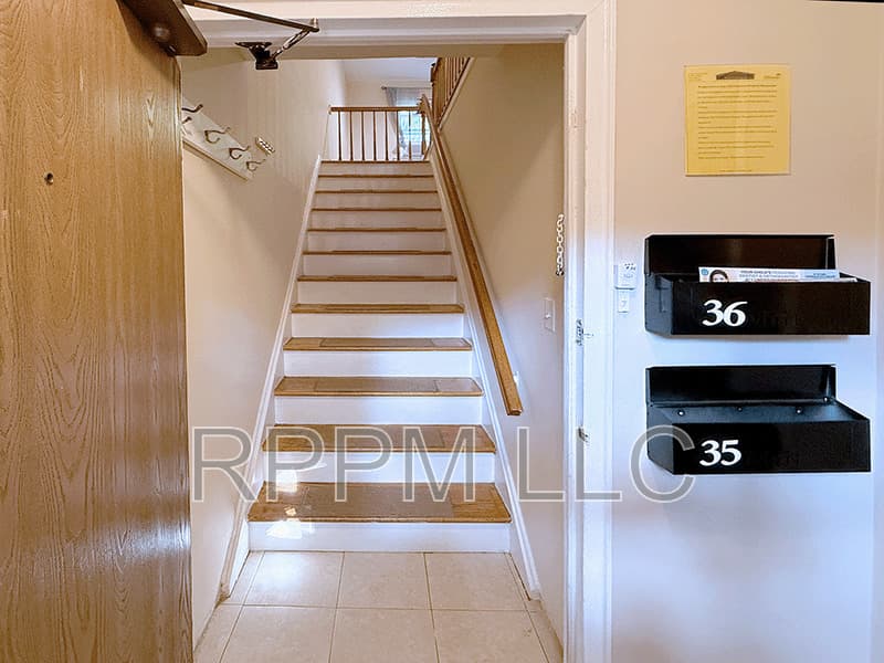 Verona Condo: 24 Wedgewood Dr #36