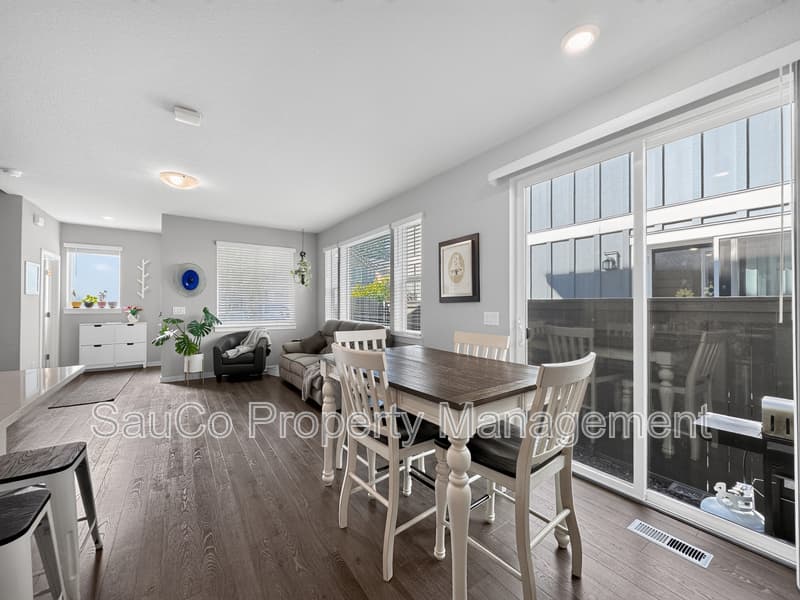 Hillsboro Townhome: 6433 Southeast Genrosa Street - 1