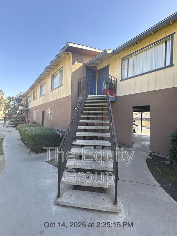Visalia Condo: 615 S Demaree St