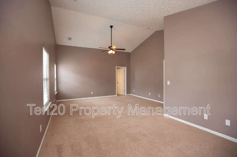 Phenix City House: 6 Woodmere Ct