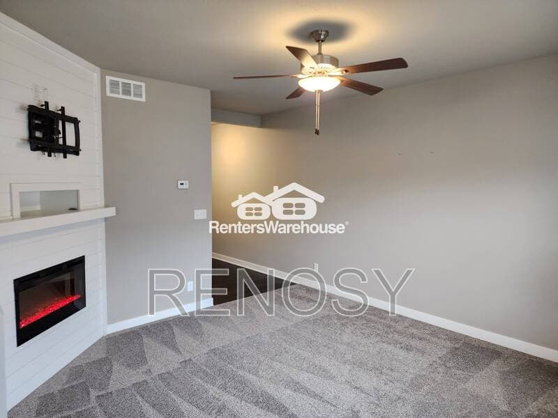 Ankeny House: 2829 NW Lois Ln