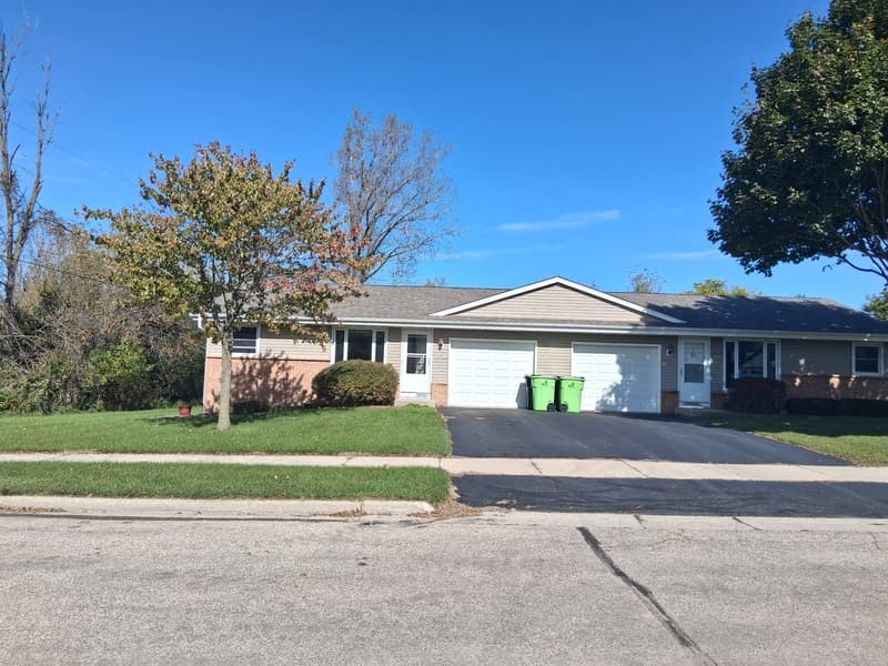 Kewaskum Condo: 522 Lin de Lane