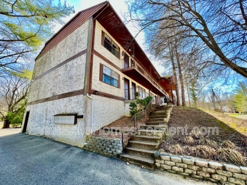 Evansville Condo: 1638 Speaker Road