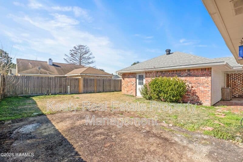 Youngsville House: 313 Wallingsford Cir