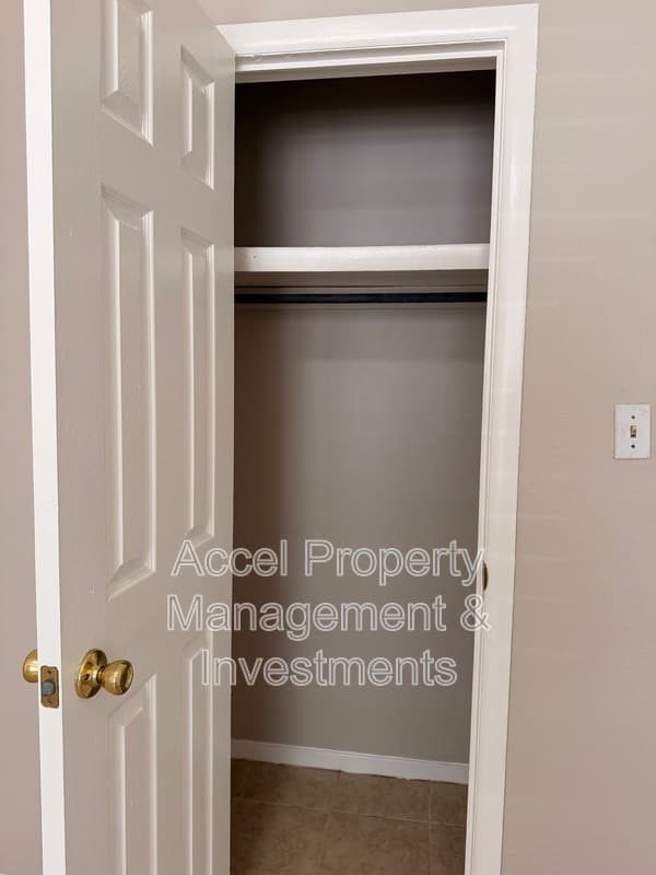 McAllen Condo: 2401 Gumwood Ave