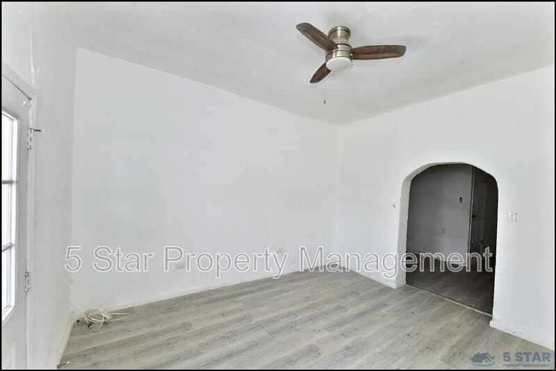 El Paso Condo: 1908A Olive Ave !!