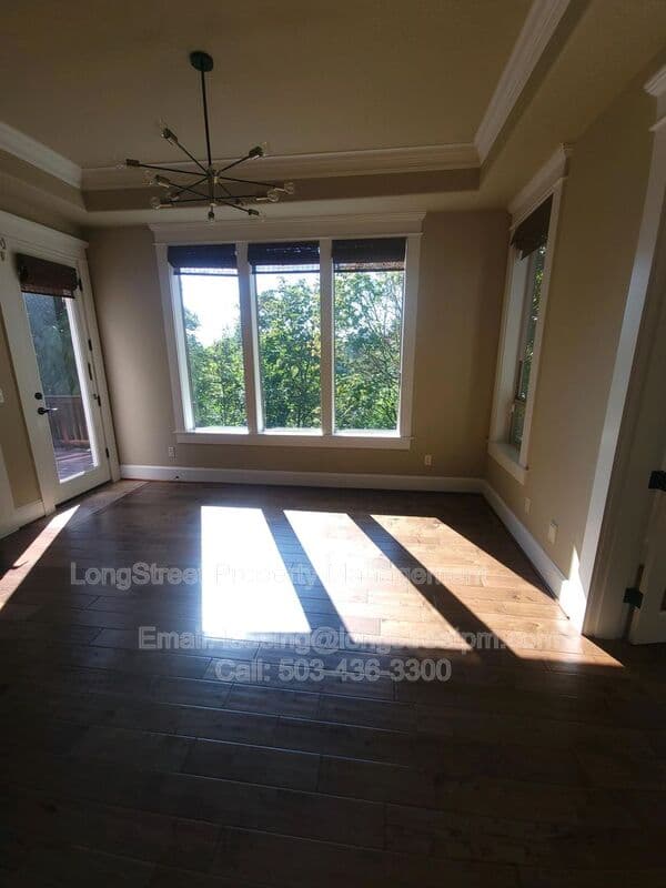 Portland House: 9739 NW Henry Ct