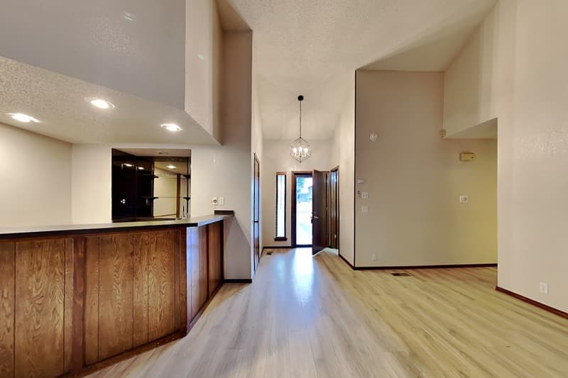 Edmond House: 2200 Sandy Creek Trl