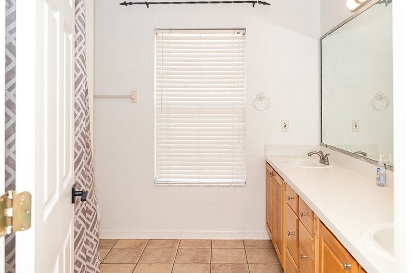 Orlando House: 2648 University Acres Drive