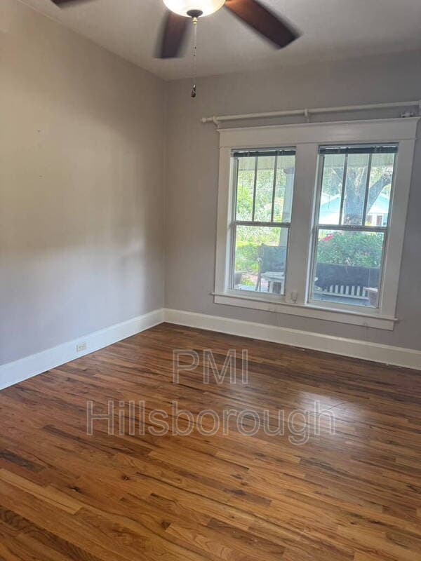 Tampa House: 1403 E Paris St
