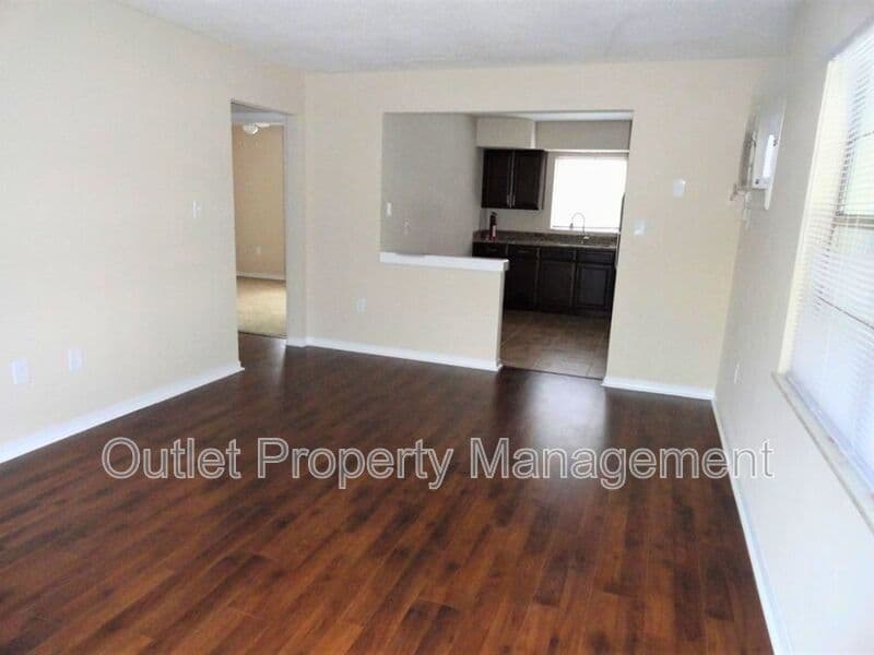 Orlando House: 610 S. Lake Formosa Drive