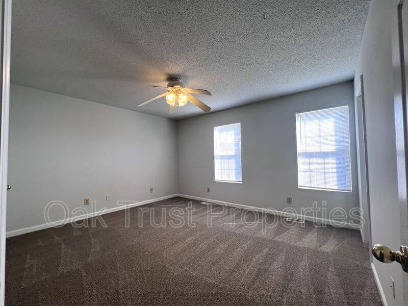 North Charleston House: 6649 Bent Creek Drive