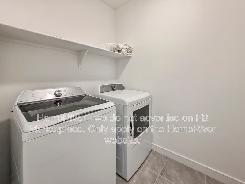 Buckeye House: 23467 W Albeniz Pl