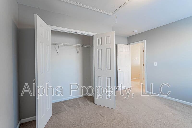 Greenville House: 7 Box Tree Way