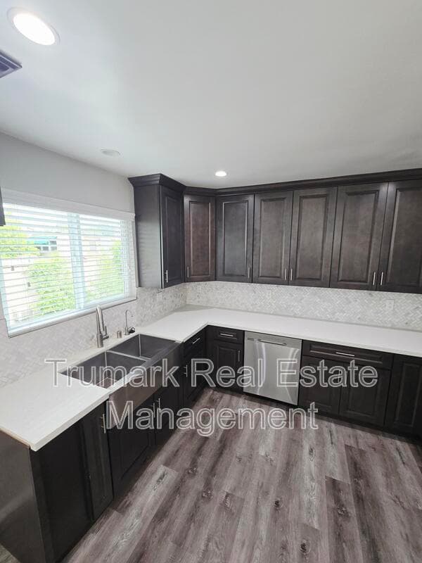 Glendale Condo: 1303 N Brand Blvd