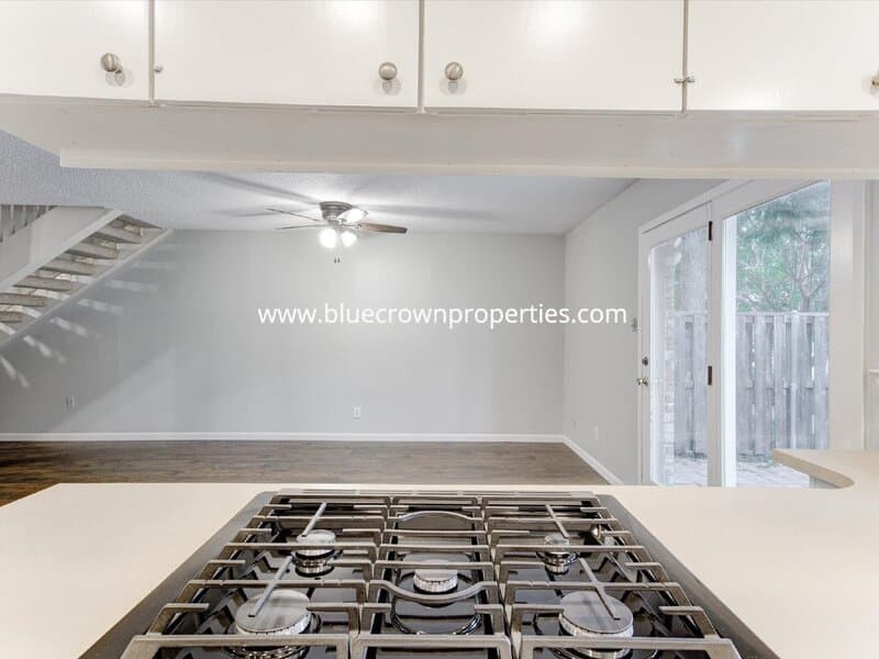 Arlington House: 462 Westview Terrace