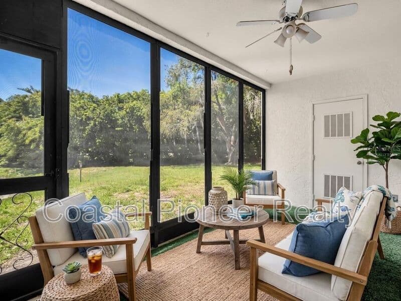 Palm Harbor House: 1801 E Lake Rd