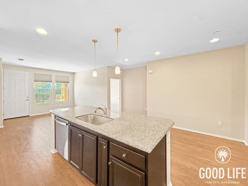 San Diego Condo: 11170 Taloncrest Way