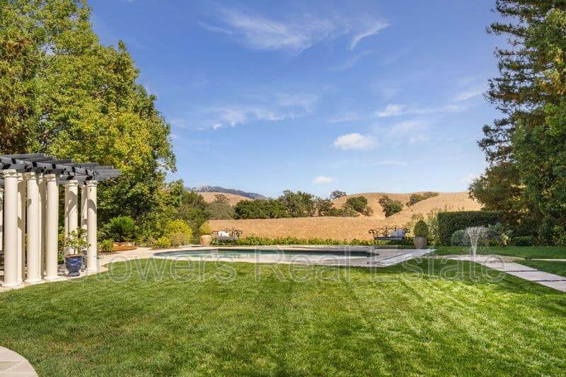 Danville House: 4482 Deer Ridge Rd