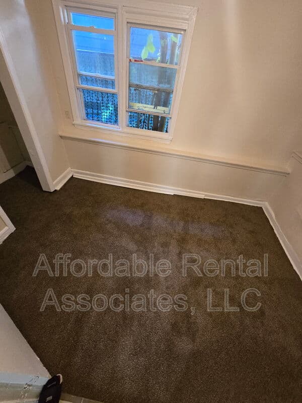 Milwaukee Condo: 2360 S 16th ST